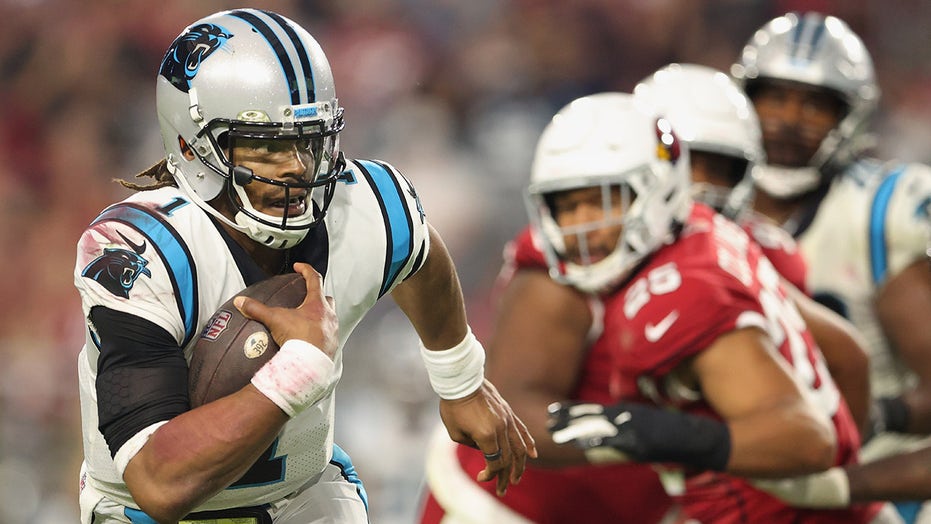 Cam Newton tar på sig Carolina Panthers tröja nummer 1 igen